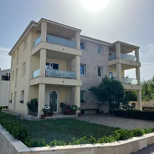 https://apartman-sven.primorje-gorskikotar.com